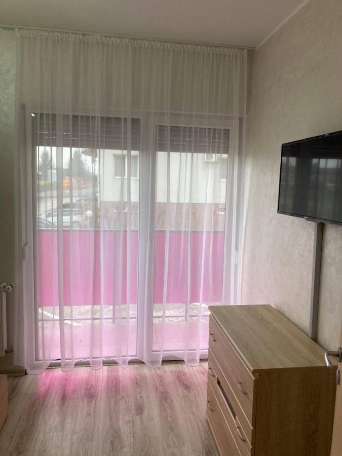 Bhoeme Apartament Орадя Экстерьер фото