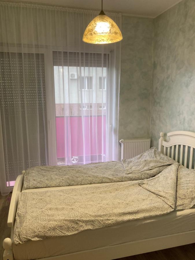 Bhoeme Apartament Орадя Экстерьер фото