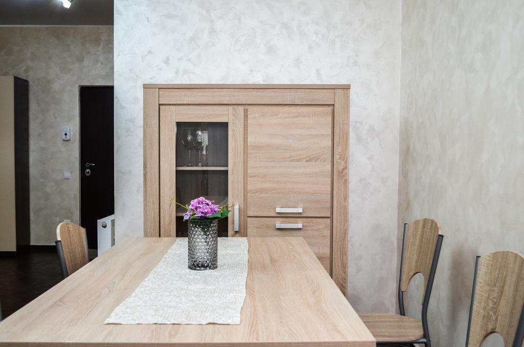 Bhoeme Apartament Орадя Экстерьер фото